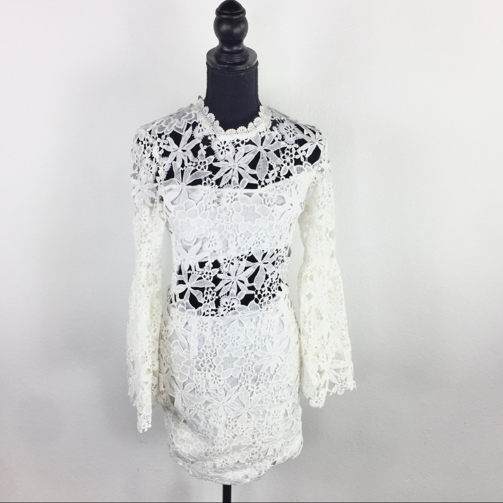 ENDLESS ROSE Willamette Lace Dress - Picture 5 of 8